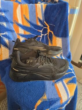 Puma M 10 ~ W11.5 All-Black Athletic Sneakers